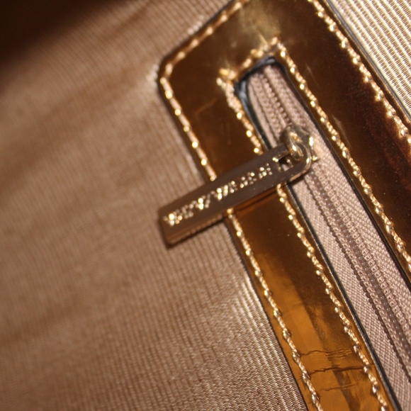 BCBGMAXAZRIA Gold "Suri" Envelope Clutch - Picture 5 of 16